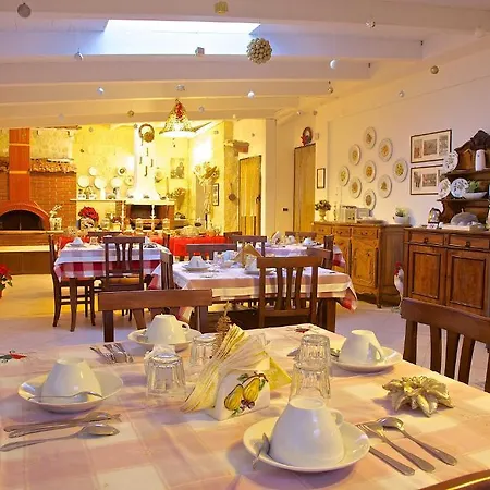 Bed & Breakfast Acasamia Con Parcheggio Privato 3*