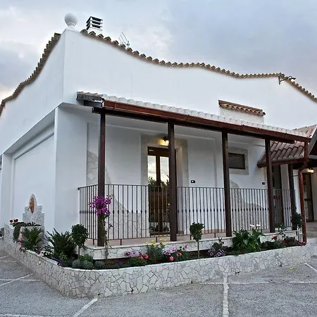 Acasamia Con Parcheggio Privato Bed & Breakfast 2*