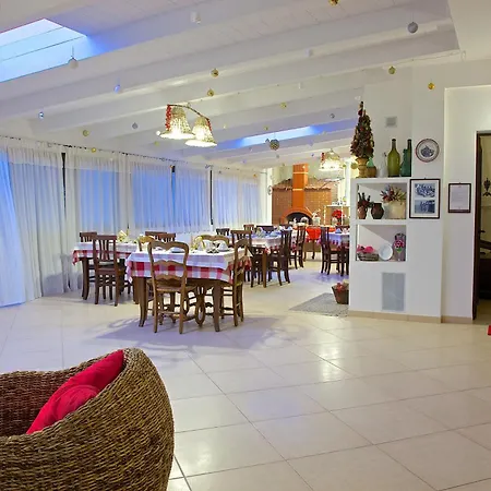 Acasamia Con Parcheggio Privato فندق مبيت وإفطار 3*